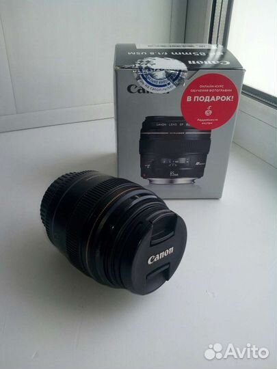 Зеркальный фотоаппарат canon 6D Mark 2 и объективы