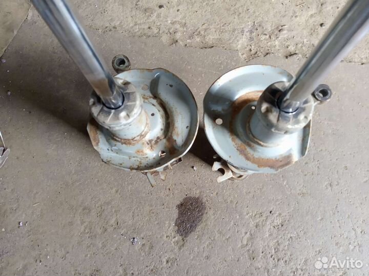 Стойки (амортизаторы) передние Лада Калина