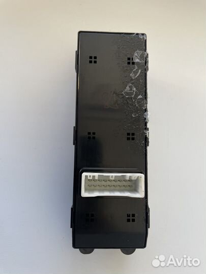 Блок управления стеклоподъемниками Hyundai Creta