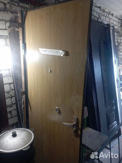 Продажа металлических дверей бу