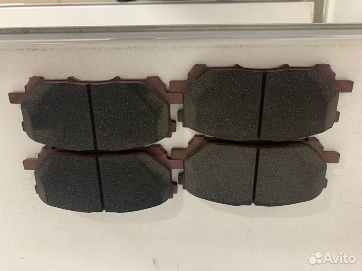 Колодки тормозные передние Toyota Harrier