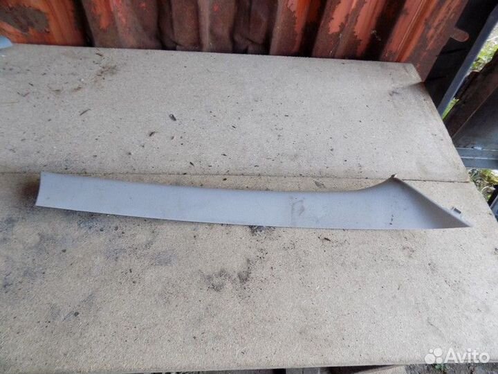 Обшивка стойки Logan 2005-2014