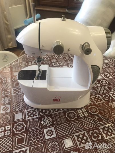 Мини швейная машина wellberg