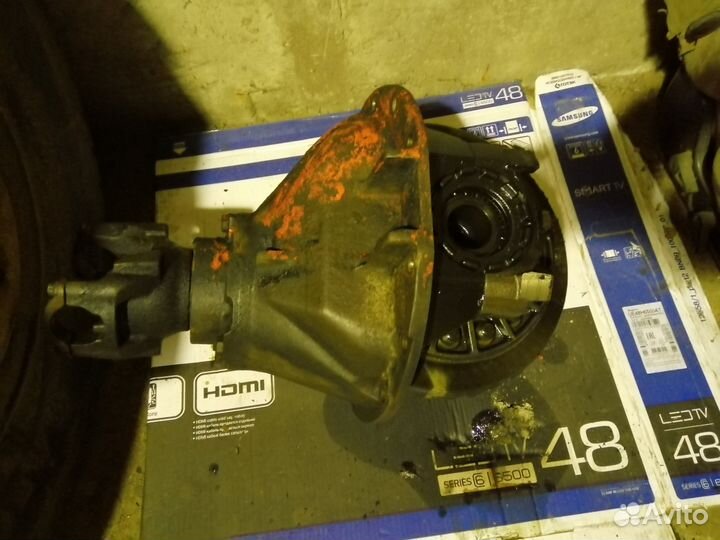 Продам редуктор на 9800