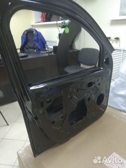 Дверь передняя Renault Sandero 1 в цвет