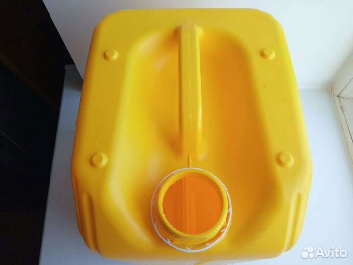 Канистра пластиковая 10 литров