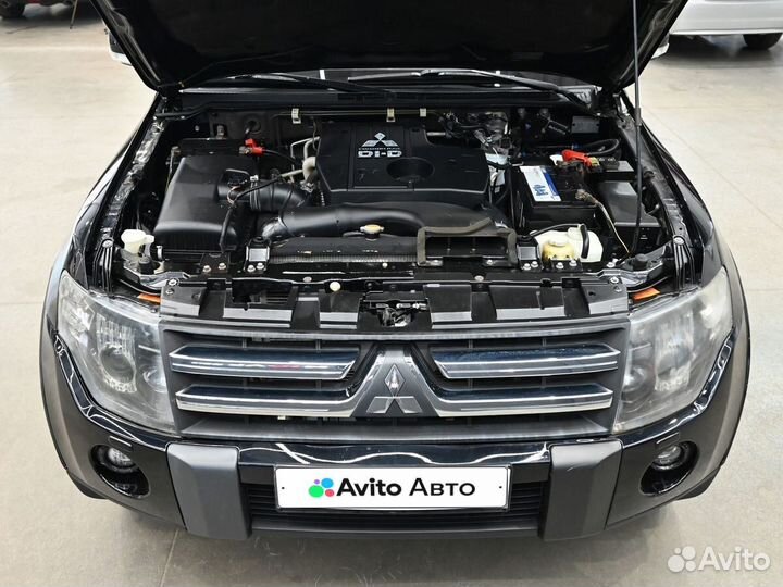 Mitsubishi Pajero 3.2 AT, 2011, 284 346 км