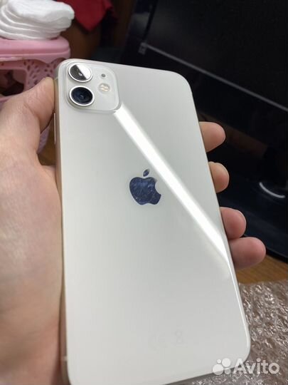 iPhone 11, 64 ГБ