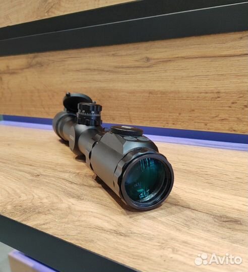 Оптический прицел Leapers UTG 1-8x28 Accushot (120