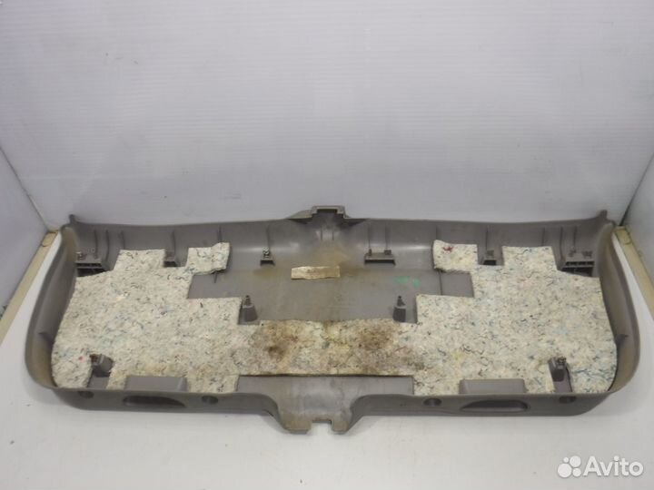 Обшивка двери багажника Mazda Tribute