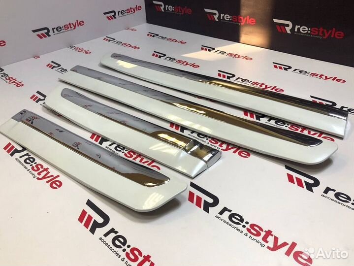 Молдинги дверей Lexus LX570 2012-2015 N609