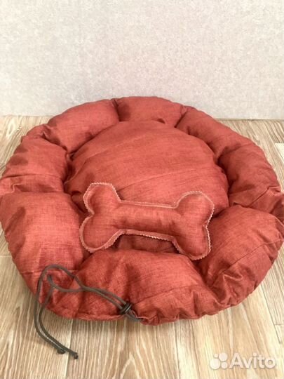 Лежанка для собак и кошек