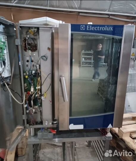 Пароконвектомат Electrolux Professional AOS101ETA1