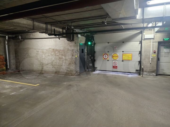 Машиноместо, 13 м²