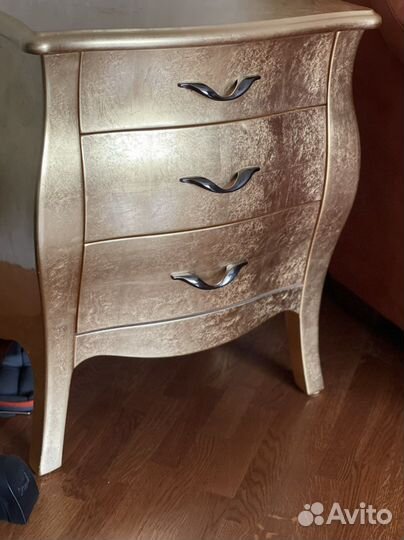 Тумба прикроватная