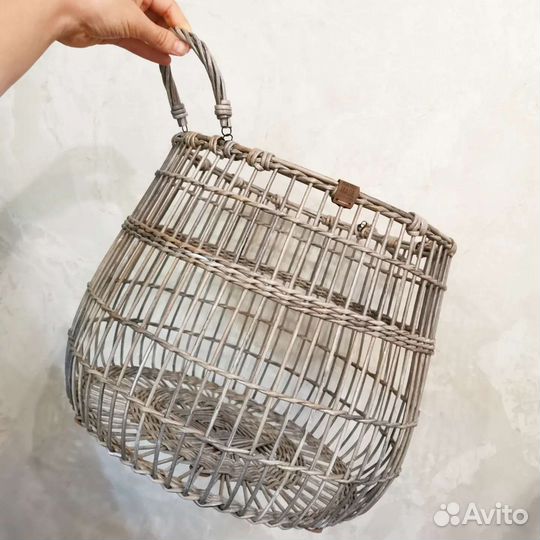 Корзина плетёная ажурная для пледов и подушек