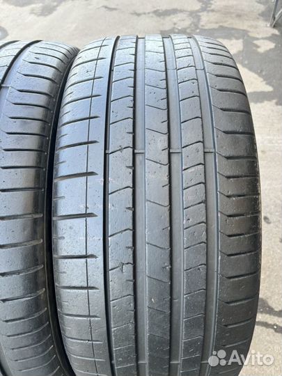 Pirelli P Zero PZ4 285/35 R23 и 325/30 R23