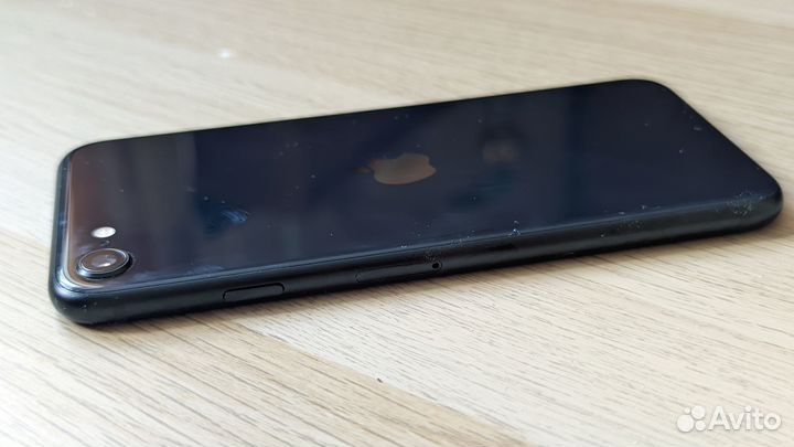 iPhone SE (2020), 64 ГБ