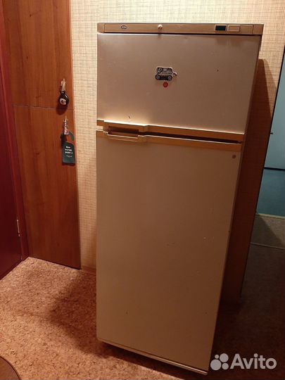 Холодильник бу минск -126