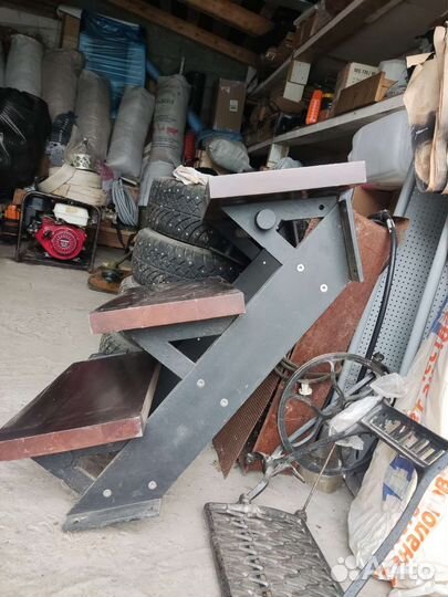 Лестница на металлических косоурах