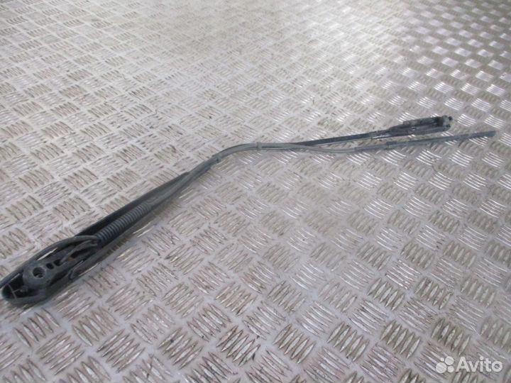 Поводок дворников Mercedes-Benz A9608201444