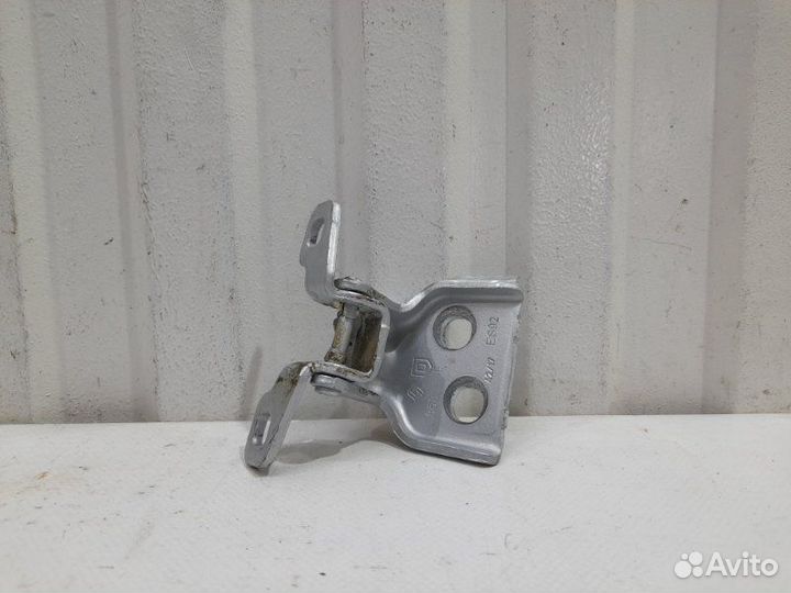 Петля двери передней правой верхняя LADA X-Ray