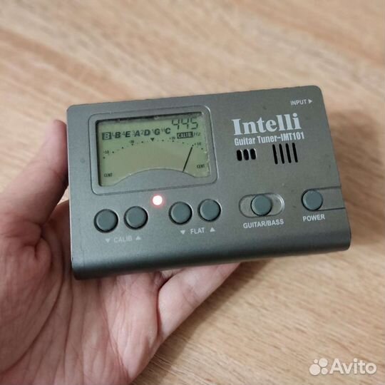 Тюнер для гитары