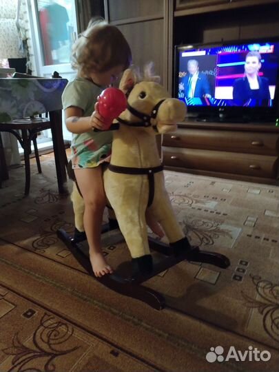 Детская качалка лошадь