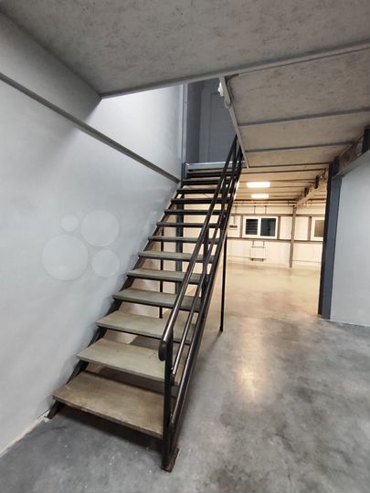 Офис, склад 140 м²