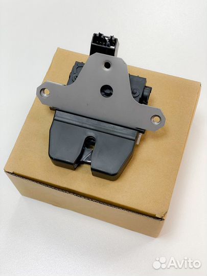 Замок крышки багажника Ford Focus/Mondeo/Galaxy