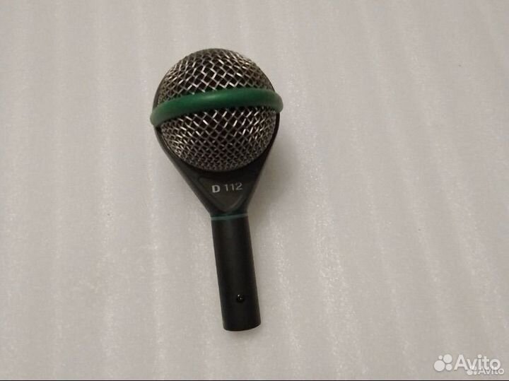 Микрофон Akg D112