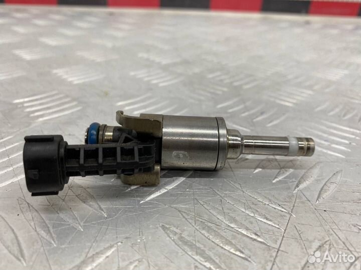 Б/У топливная форсунка Nissan Patrol Y62 VK56DE