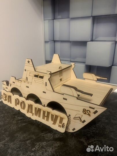 Танк сувенир подставка для пива