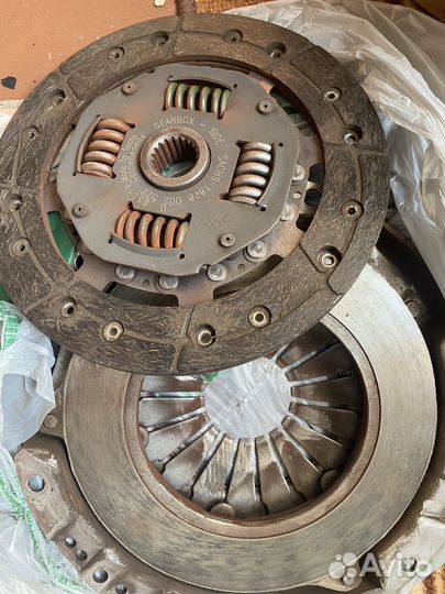 Сцепление в сборе Мазда 3 2008 года