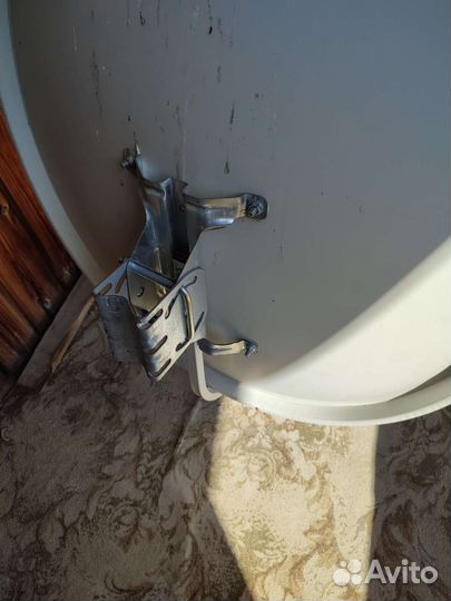 Спутниковая тарелка с приставкой