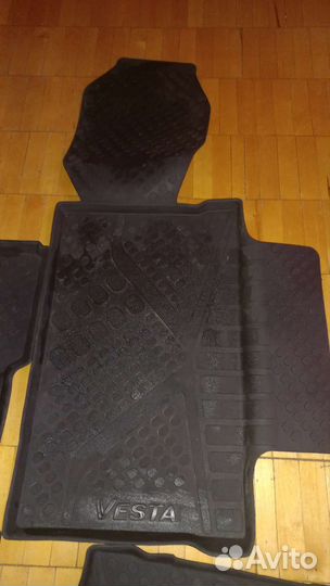 Автомобильные коврики резиновые