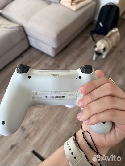 Геймпад DualShock 4 v2 белый для PS4
