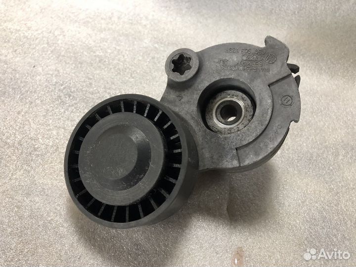 Натяжной ролик Audi Q7