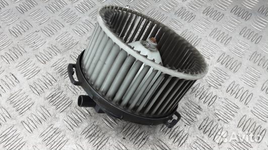 Моторчик печки mazda 3 1 (7AR11KK01)