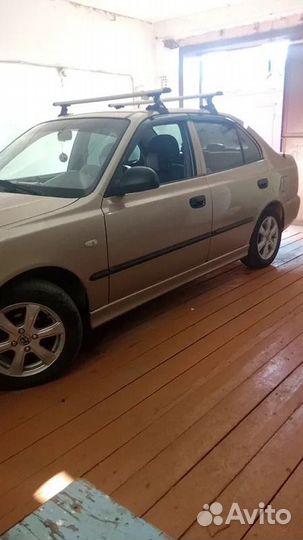 Пластиковые накладки на пороги Хендай Акцент