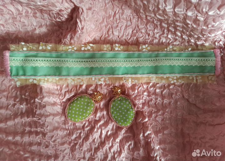 Чокер с ромашками и бабочкой