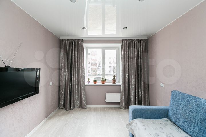 2-к. квартира, 51 м², 1/9 эт.