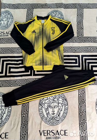 Спортивный костюм на подростка