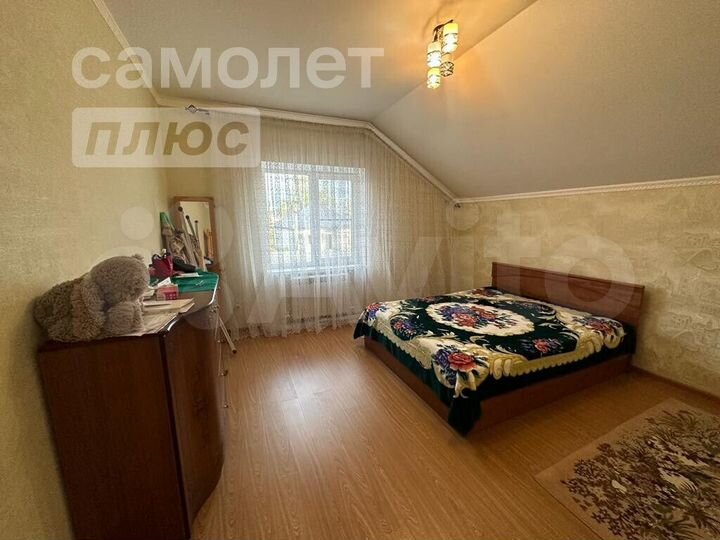 Дом 154 м² на участке 7,4 сот.