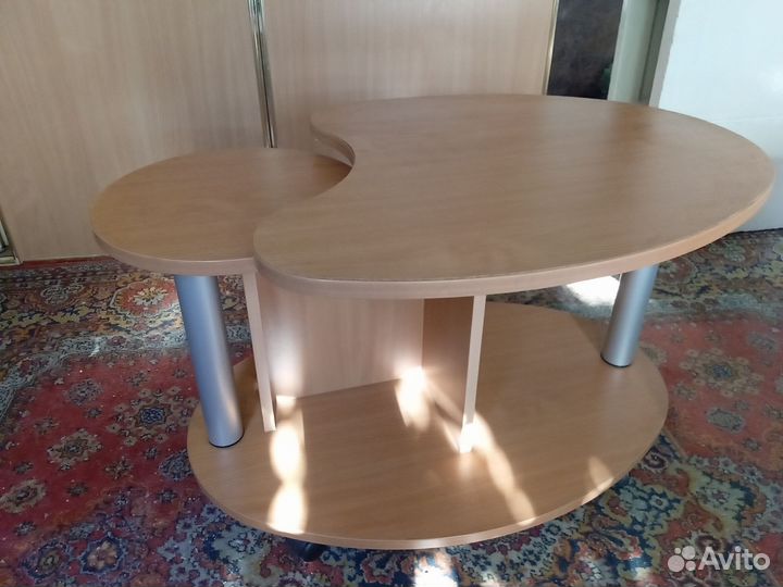 Журнальный столик на колесах бу