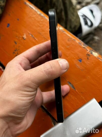 iPhone 15, 128 ГБ
