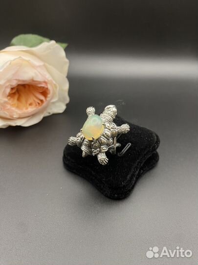 Серебряное кольцо с опалом. Черепаха