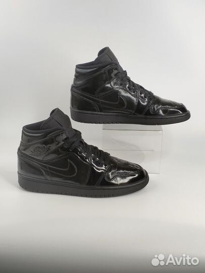 Nike Air Jordan 1 Mid Patent Black, 40, черный лак