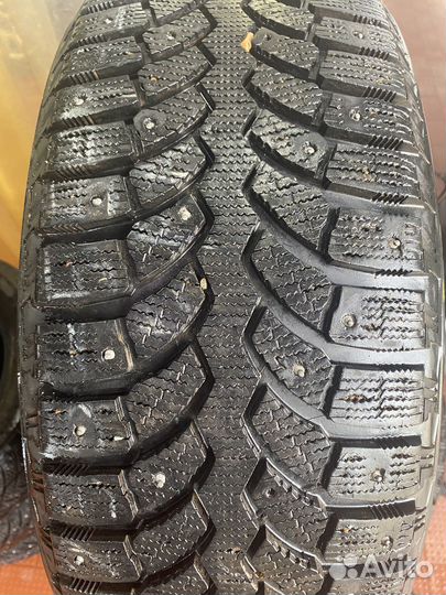 Bridgestone Blizzak Spike-01 235/55 R19