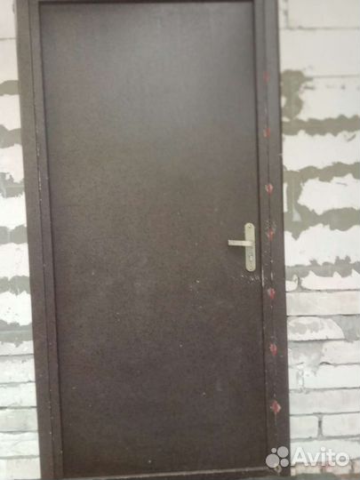 Дверь входная бу металлическая